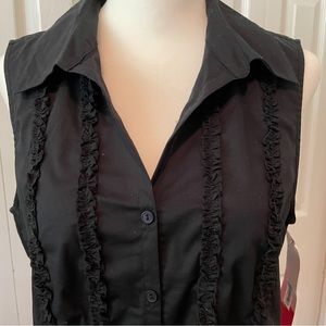 Sunny Leigh sleeveless collared top